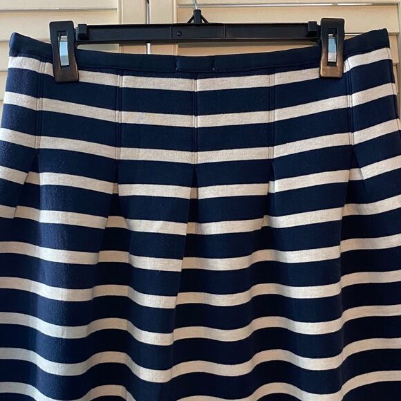 Super soft GAP mini skirt - Picture 4 of 6